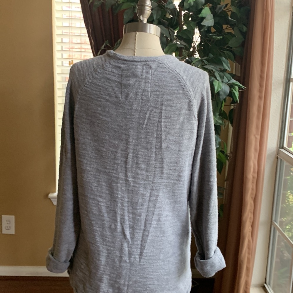 Sweater - Picture 4 of 4